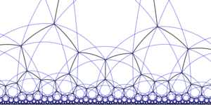 图14 上半平面模型，五边形镶嵌（图片来源于网络).png
